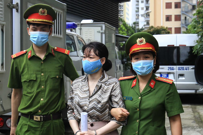 Nữ giám đốc Tài chính Nhật Cường nhắn nhủ chồng "ra tù sẽ là người vợ tốt hơn"