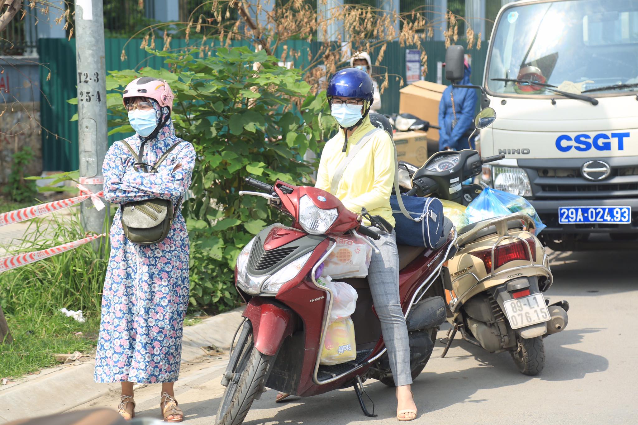 Cận cảnh Bệnh viện K T&acirc;n Triều dựng r&agrave;o chắn, dừng tiếp nhận bệnh nh&acirc;n - Ảnh 14.