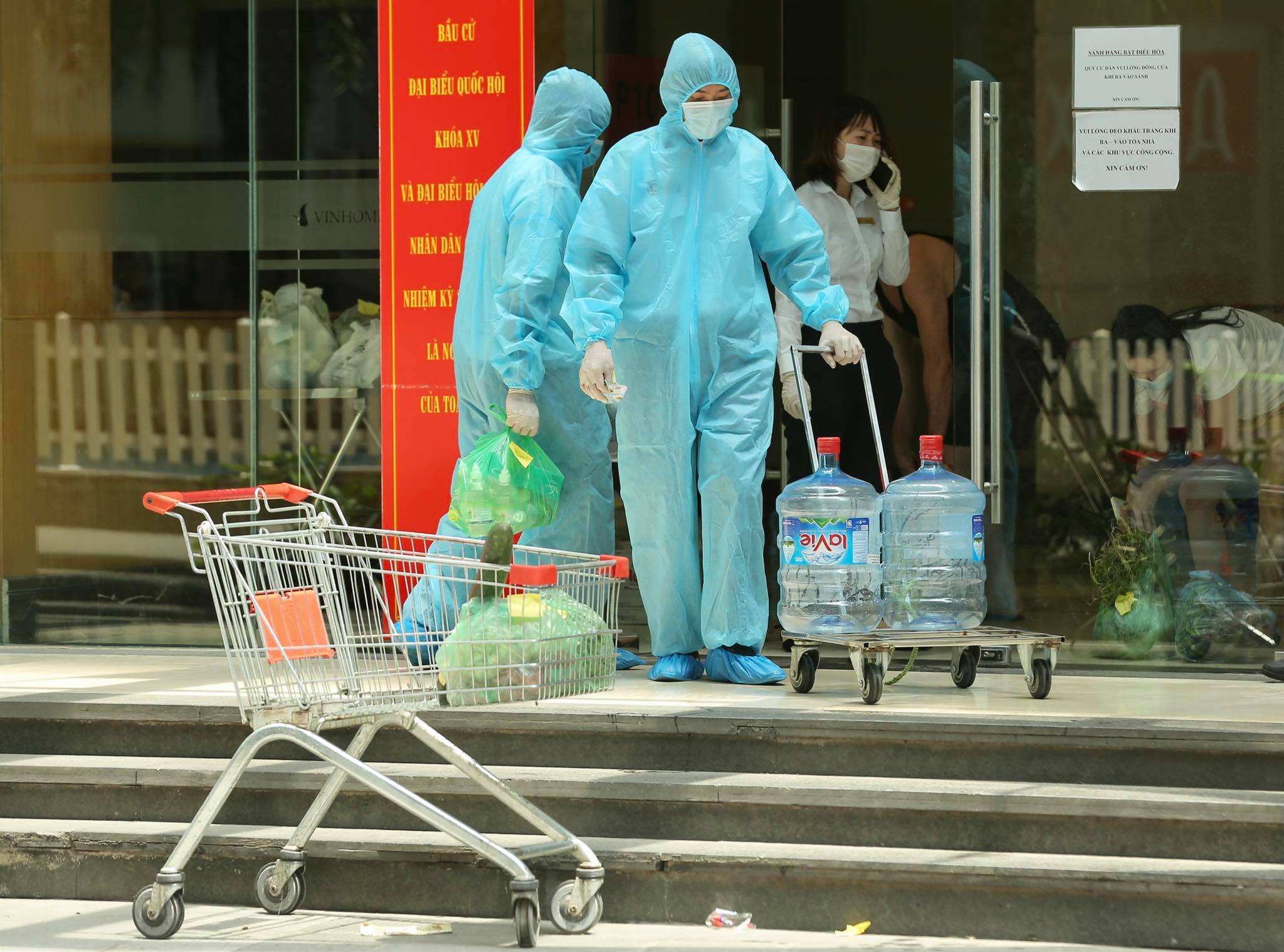 Hà Nội phát hiện 3 ca dương tính SARS-CoV-2, có ca liên quan tới Đà Nẵng - Ảnh 2.