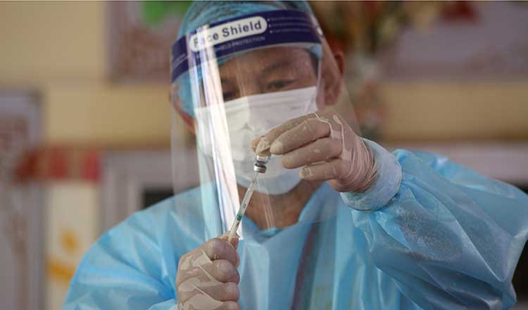 Thủ tướng Hun Sen đ&oacute;n tin mừng sau khi bị c&aacute;ch ly 14 ng&agrave;y - Ảnh 2.