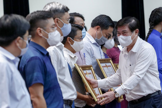 Quyết liệt cải c&aacute;ch h&agrave;nh ch&iacute;nh - Ảnh 1.