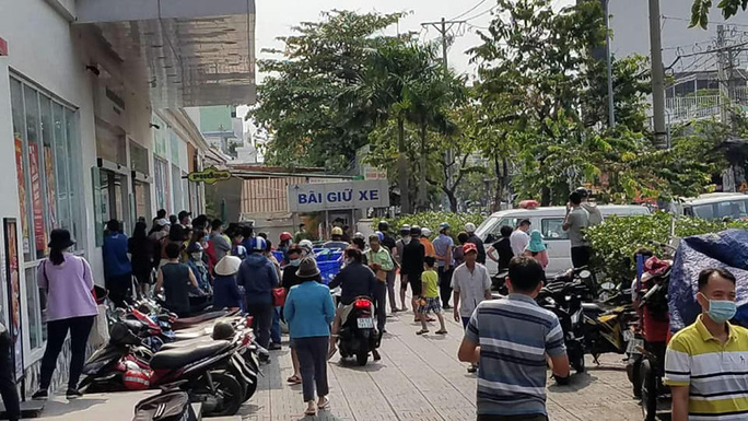 Một nữ sinh lớp 10 rơi lầu sau giờ thi môn Văn cuối học kỳ