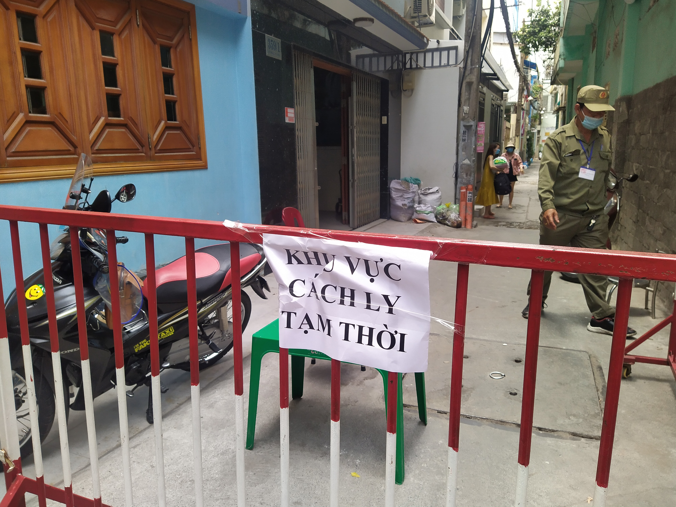 TP HCM: khoanh vùng nhiều nơi liên quan bệnh nhân Covid-19 2458 tái dương tính