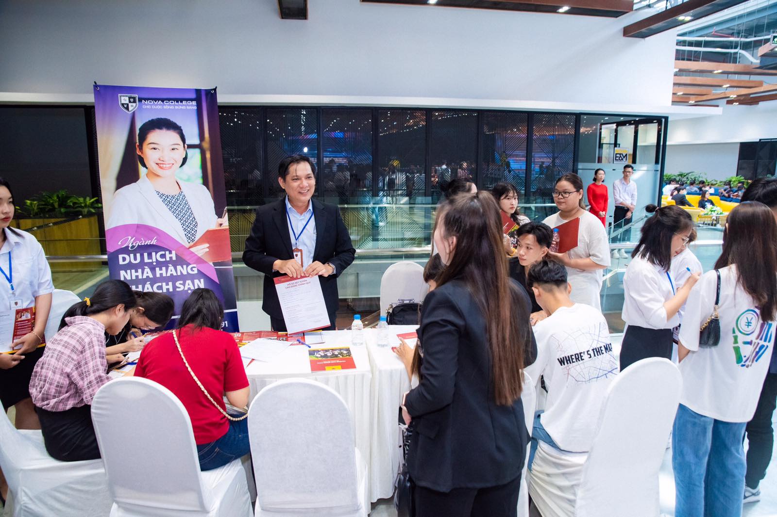 Nova Education Group tuyển nhân sự chuyên môn cao trong lĩnh vực giáo dục đào tạo - Ảnh 2.