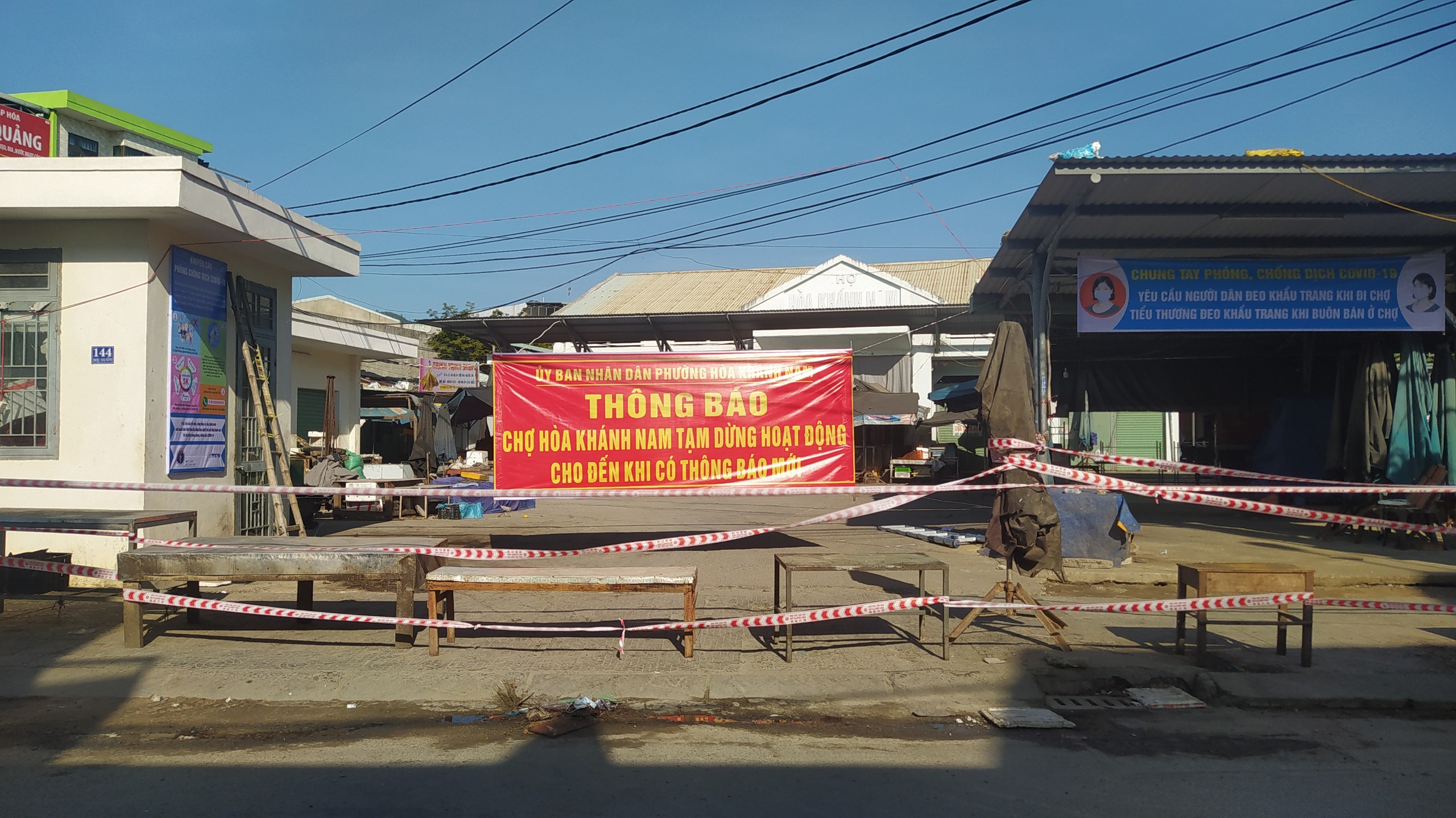 Đà Nẵng tạm dừng hoạt động thêm 2 chợ, xét nghiệm Covid-19 hơn 300 người