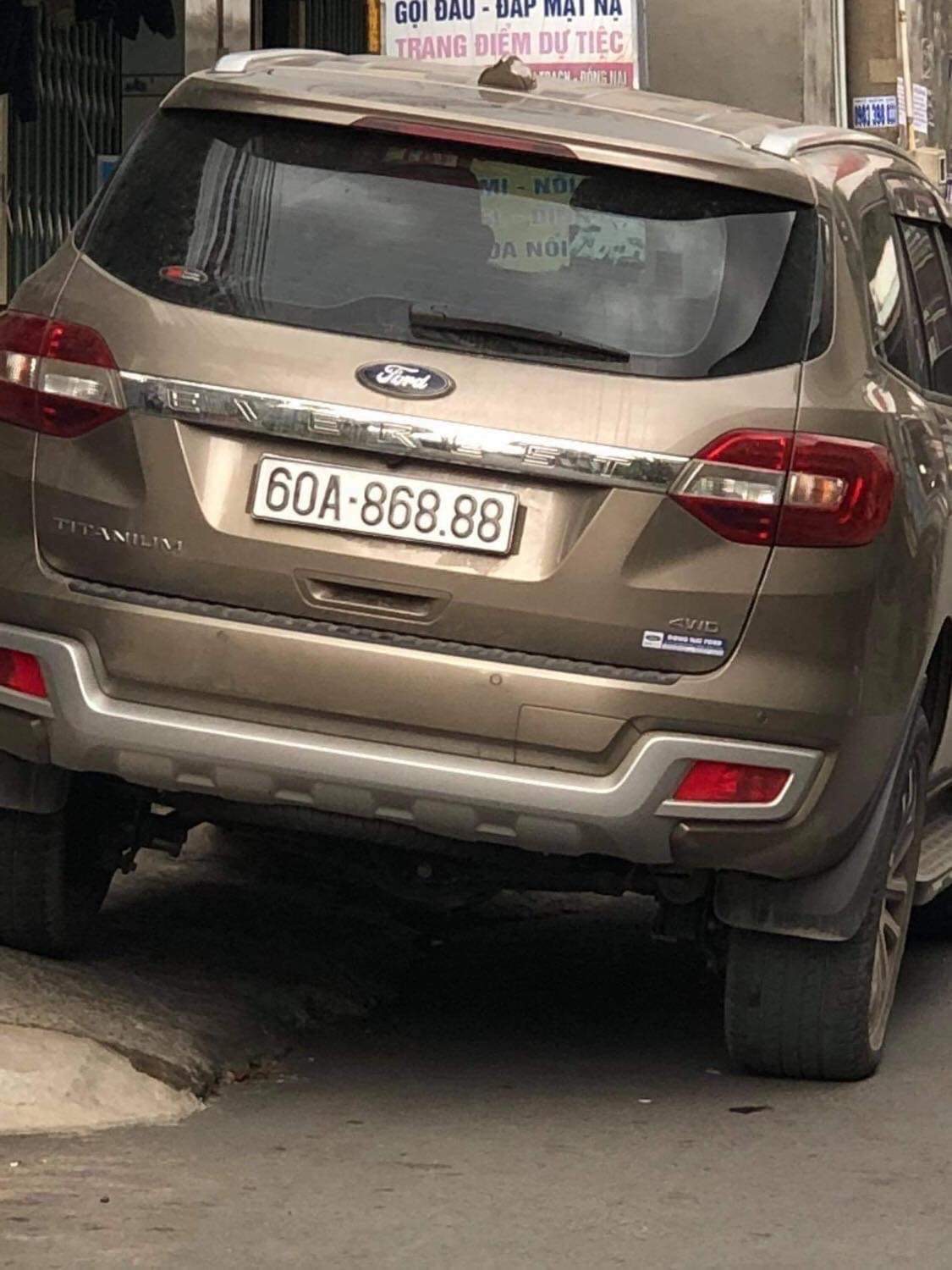 Ph&aacute;t hiện  2 xế hộp tr&ugrave;ng biển số &ldquo;si&ecirc;u đẹp&rdquo; ở Đồng Nai - Ảnh 2.