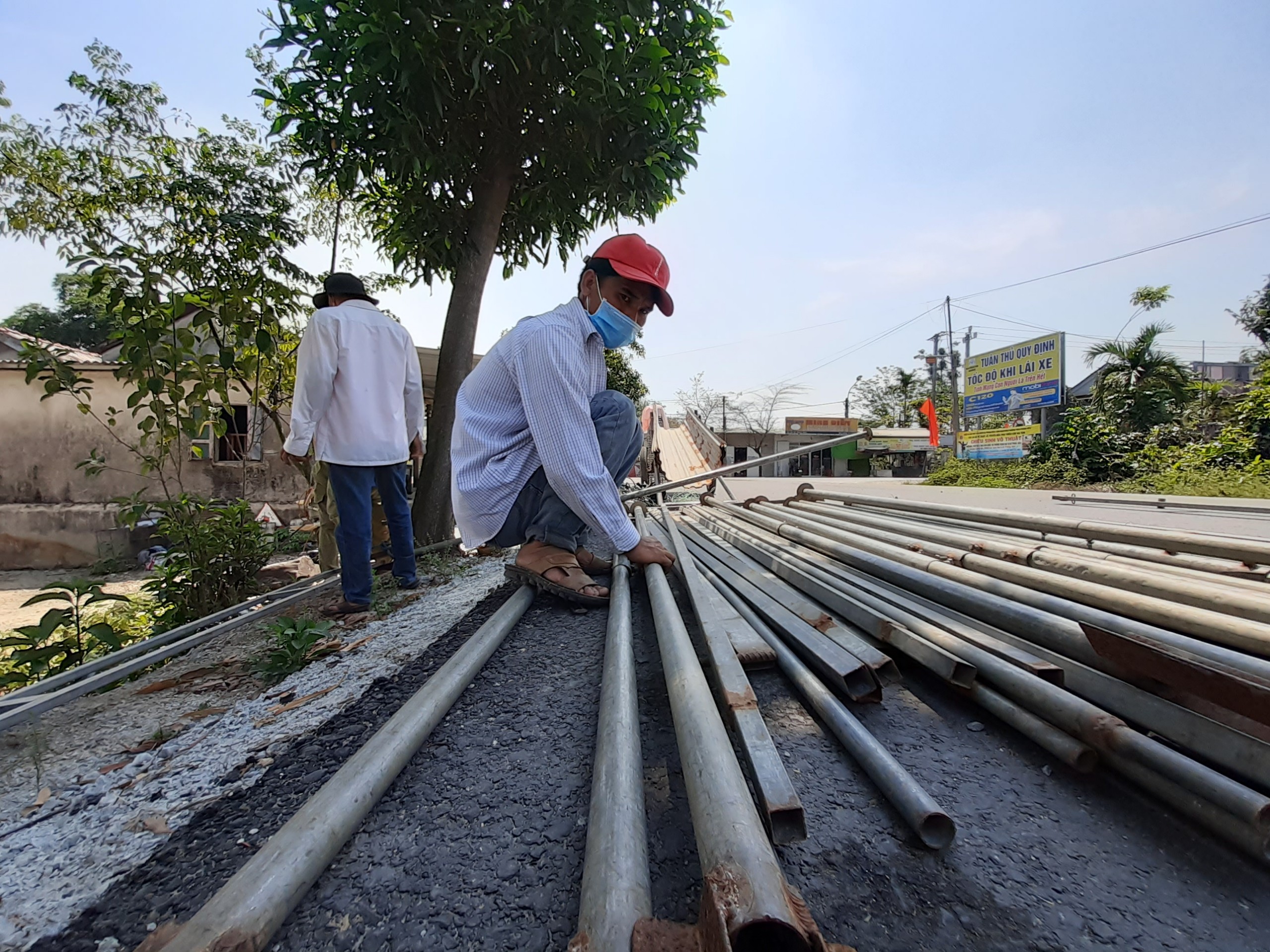 Thừa Thiên - Huế: Phong tỏa xã Phong Hiền vì có ca nghi dương tính SARS-CoV-2 - Ảnh 6.