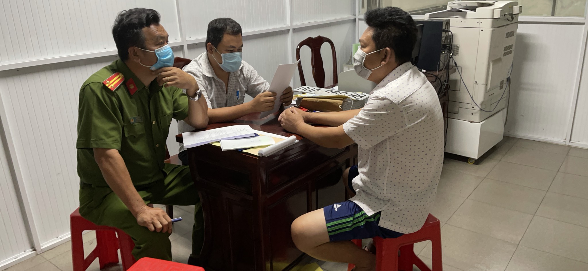 Sốc với l&yacute; do chủ xe to gan x&agrave;i biển giả si&ecirc;u đẹp ở Đồng Nai - Ảnh 4.
