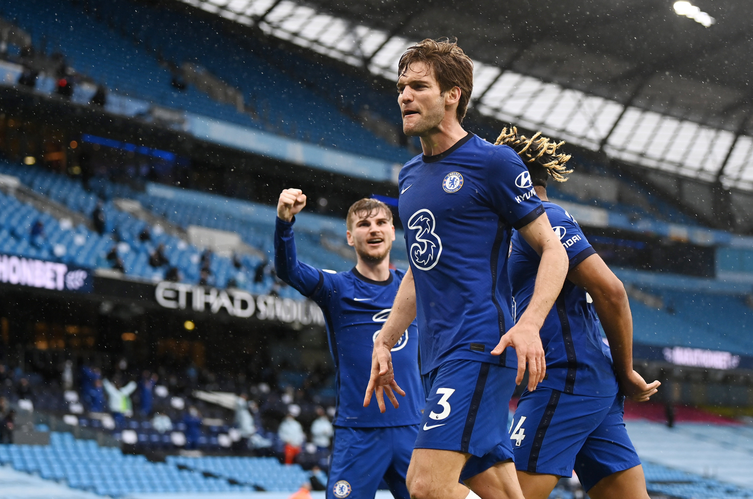 Thua ngược Chelsea ngỡ ngàng, Man City hoãn ngày vui vô địch - Ảnh 8.