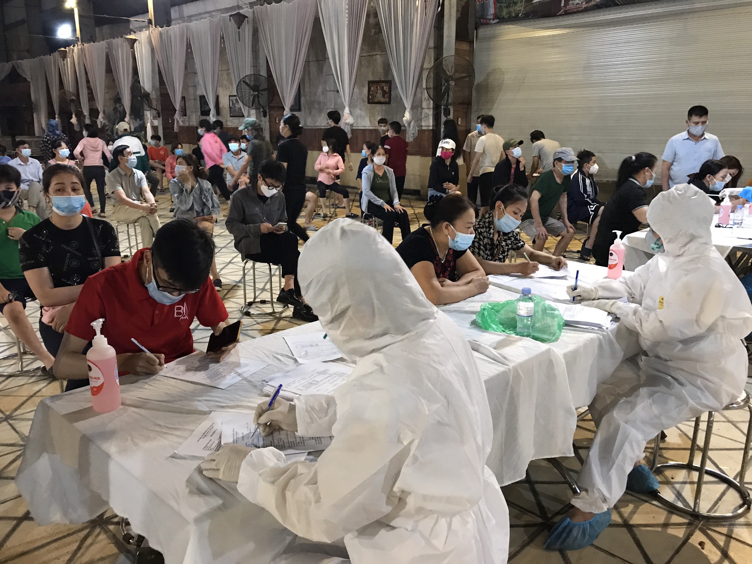 Sáng 9-5, thêm 15 ca mắc Covid-19 trong nước, Đắk Lắk có ca bệnh đầu tiên