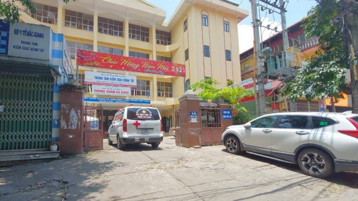Vì sao Giám đốc CDC Bắc Giang bị tạm dừng điều hành công việc?