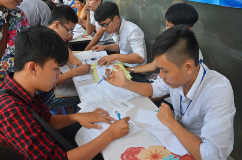 Liên thông, vừa làm vừa học ngày càng thưa vắng