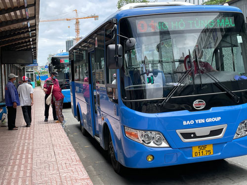 Lùm xùm đấu thầu 4 tuyến xe buýt