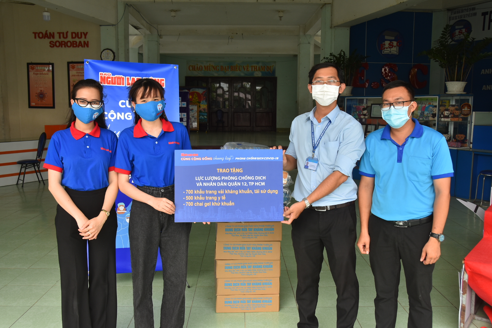 Báo Người Lao Động tiếp sức quận 12 chống dịch - Ảnh 2.