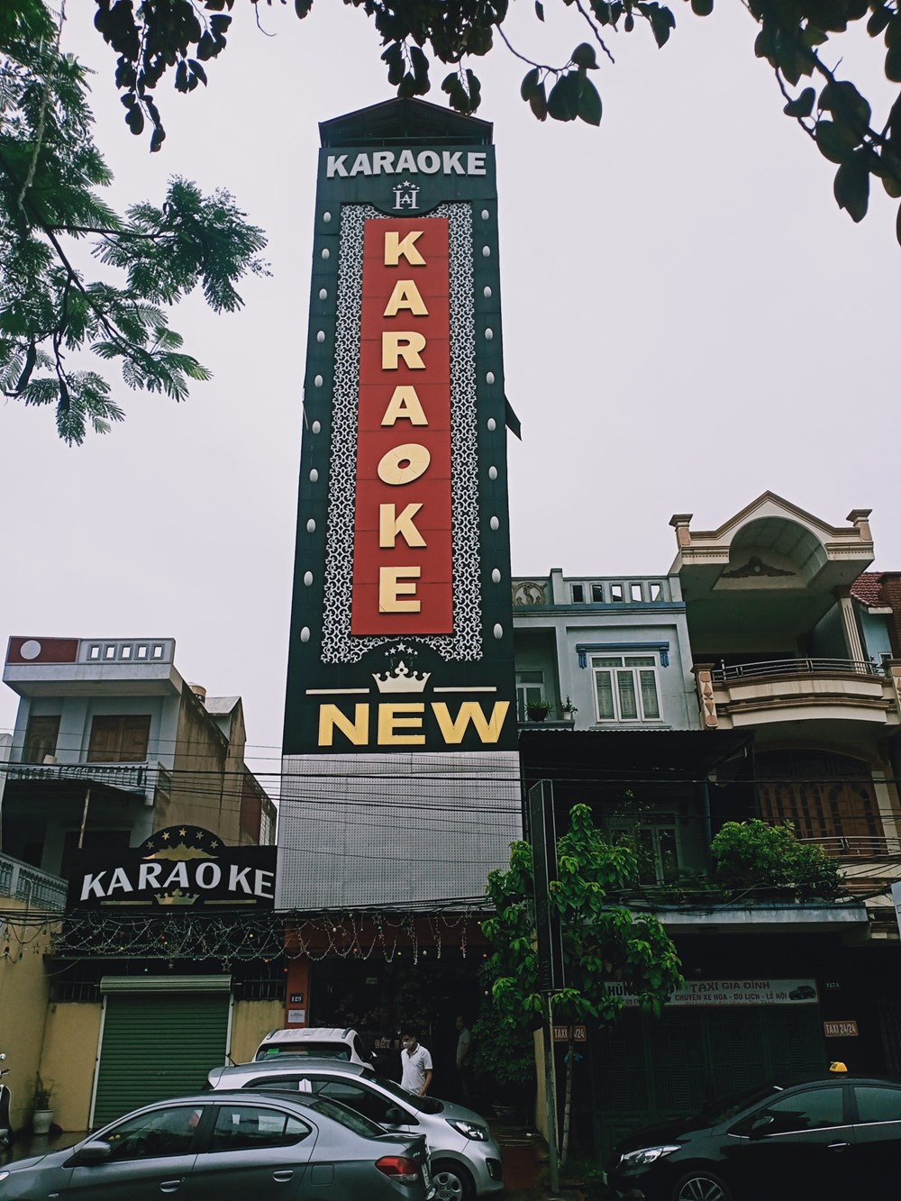 31 dân chơi tụ tập tới quán karaoke New 5 sao bay, lắc giữa mùa dịch - Ảnh 2.