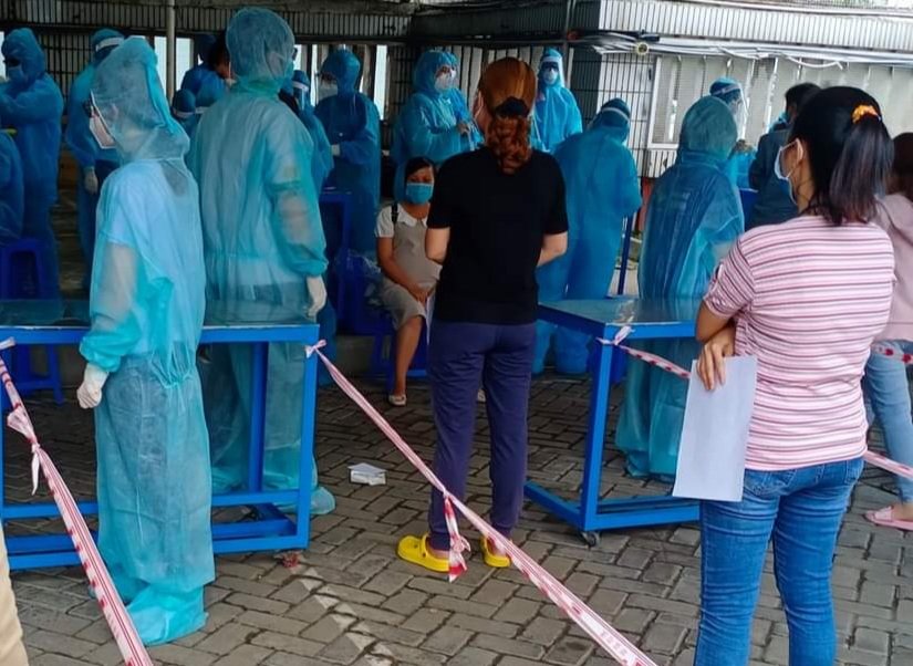 Công nhân Pouyuen ngụ tại phường An Lạc tạm nghỉ việc trong ngày 12-6