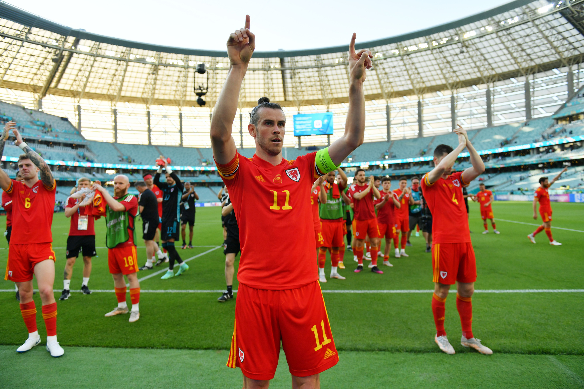 Gareth Bale "tịt ngòi", Xứ Wales hòa may mắn trước Thụy Sĩ