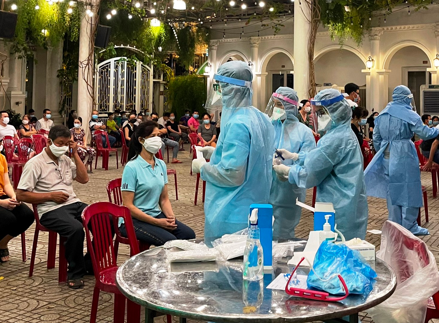 Trưa 12-6, thêm 88 ca mắc Covid-19 trong nước, TP HCM có 20 ca