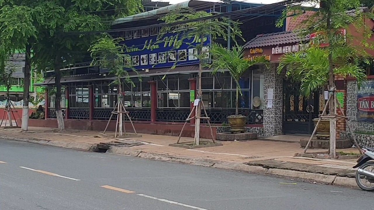 CLIP: Đường phố Tiền Giang vắng tanh ng&agrave;y đầu gi&atilde;n c&aacute;ch theo Chỉ thị 15 - Ảnh 8.