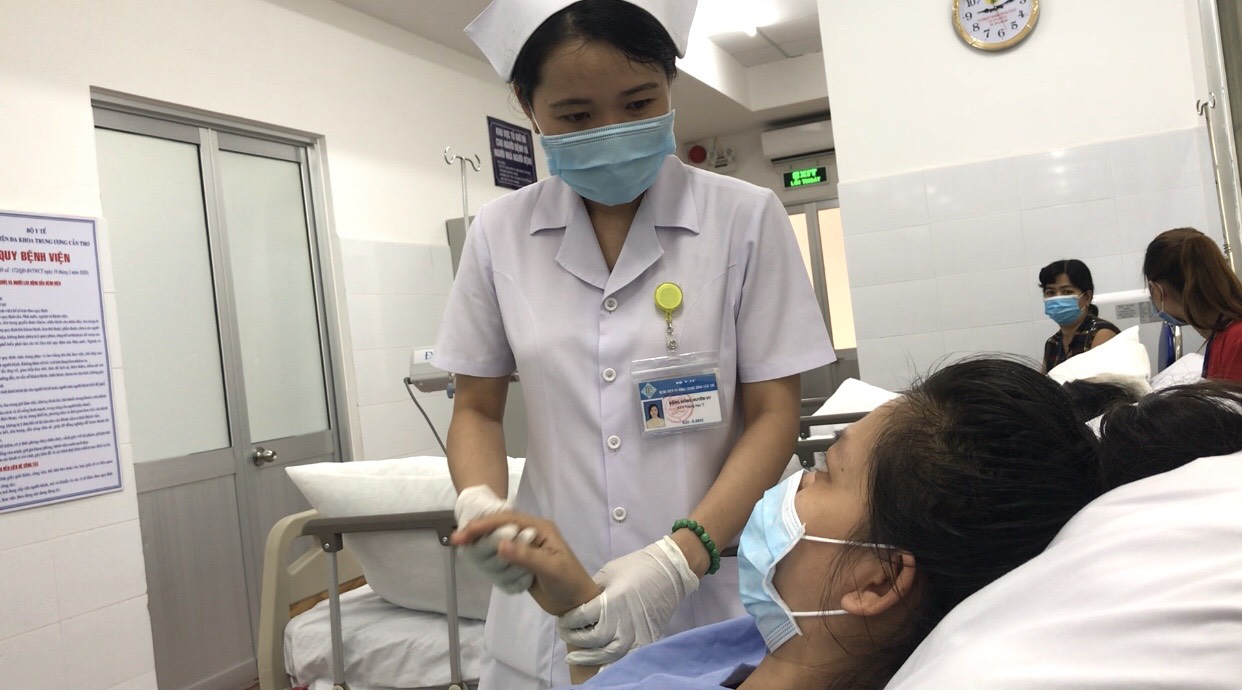 Bác sĩ khuyến cáo các sản phụ khi đạm xuất hiện trong nước tiểu