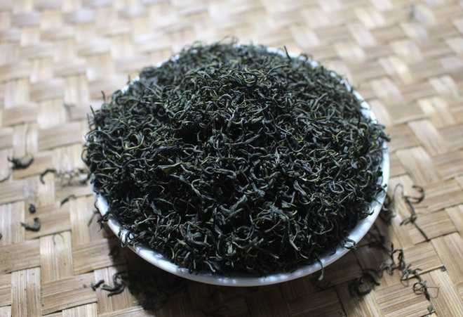 Tr&agrave; ướp sen ch&aacute;t trước ngọt sau gi&aacute; 10 triệu đồng/kg - Ảnh 2.