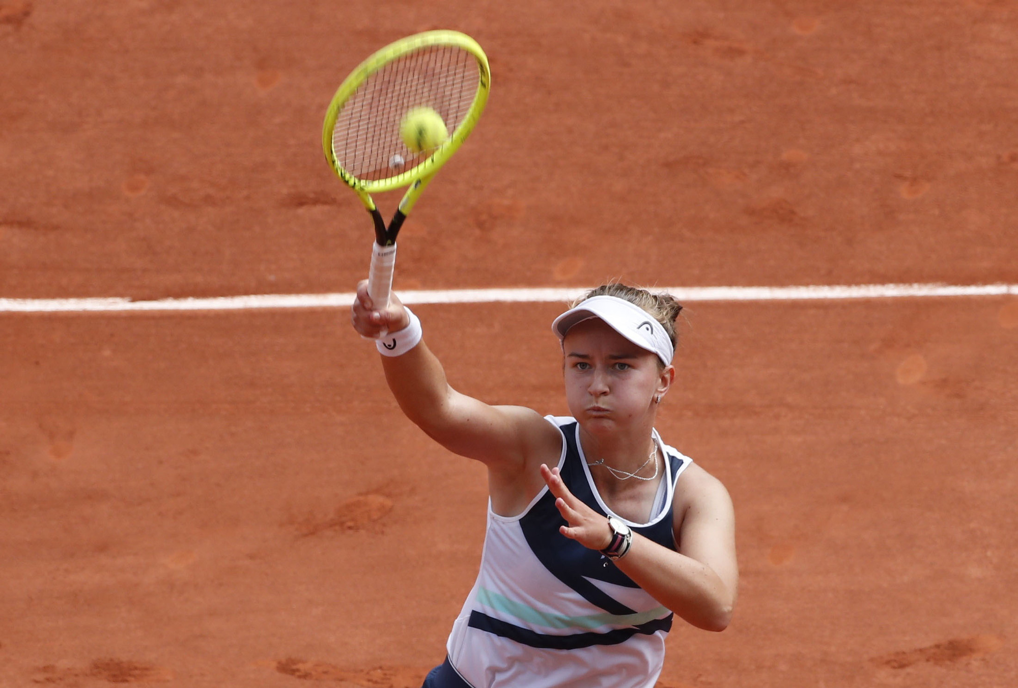 Chân dung nữ hoàng Roland Garros 2021 - Ảnh 10.