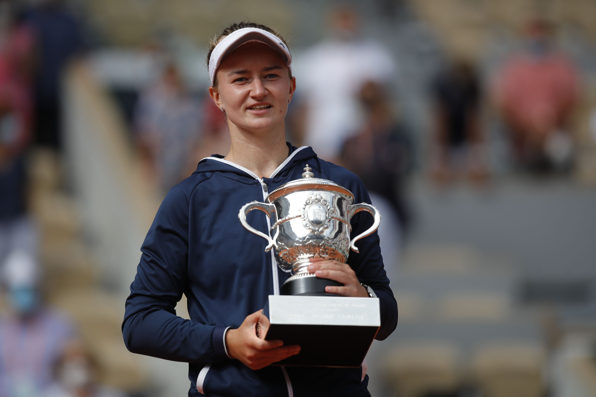 Chân dung nữ hoàng Roland Garros 2021 - Ảnh 3.