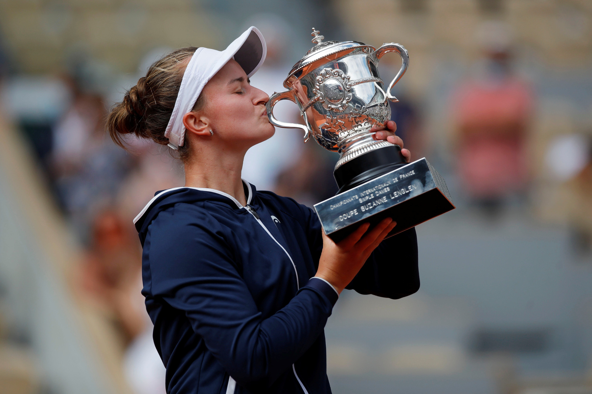 Chân dung nữ hoàng Roland Garros 2021 - Ảnh 1.