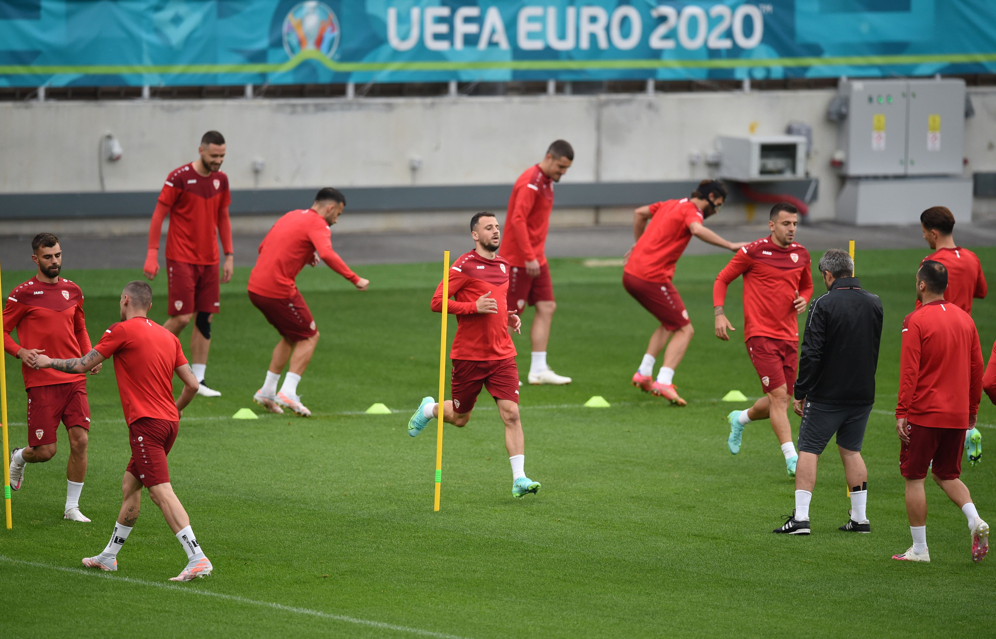 Soi k&egrave;o 3 trận Anh &ndash; Croatia, &Aacute;o &ndash; Macedonia, H&agrave; Lan - Ukraine - Ảnh 3.