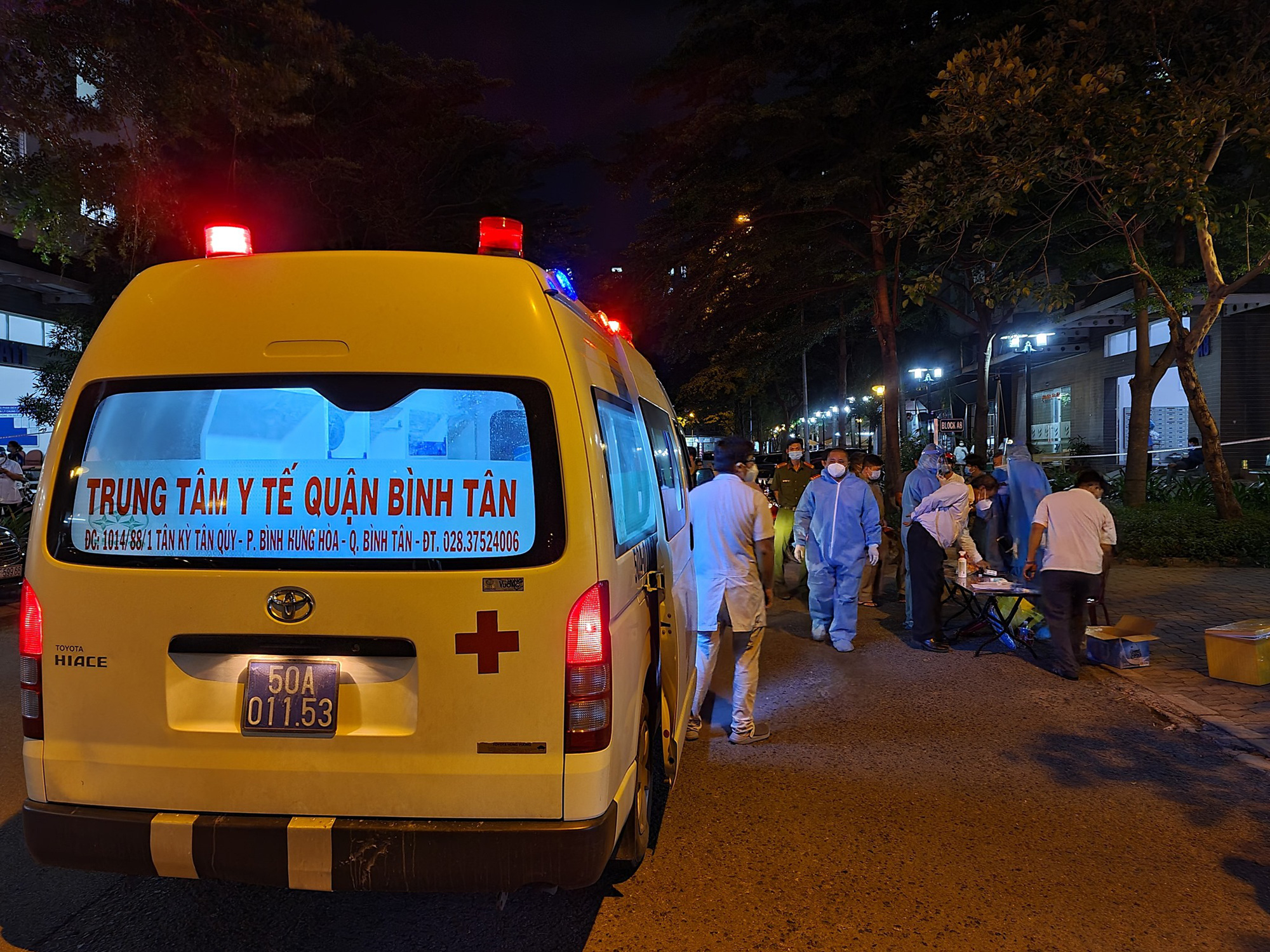 TP HCM: Phong tỏa toàn bộ chung cư Ehome 3, xét nghiệm Covid-19 ngay trong đêm