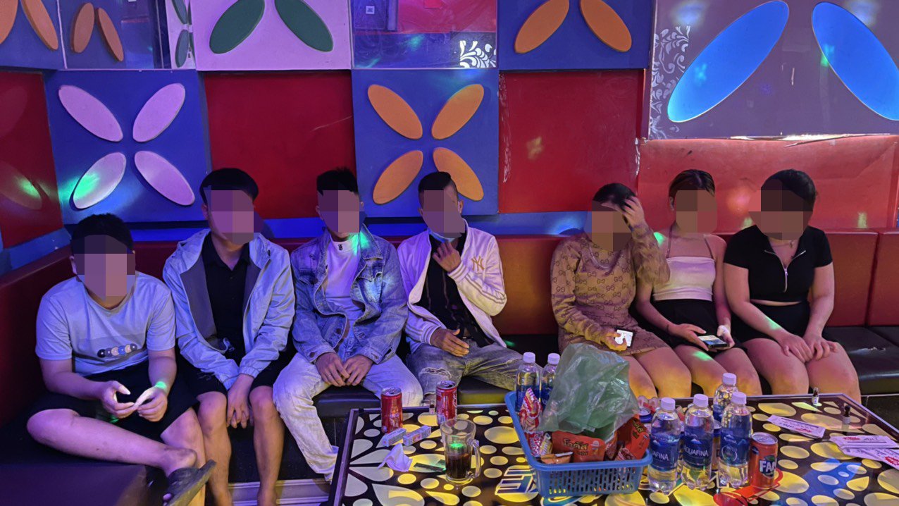 Quảng Nam: Chống lệnh, quán karaoke mở cửa, để khách chơi ma túy - Ảnh 1.