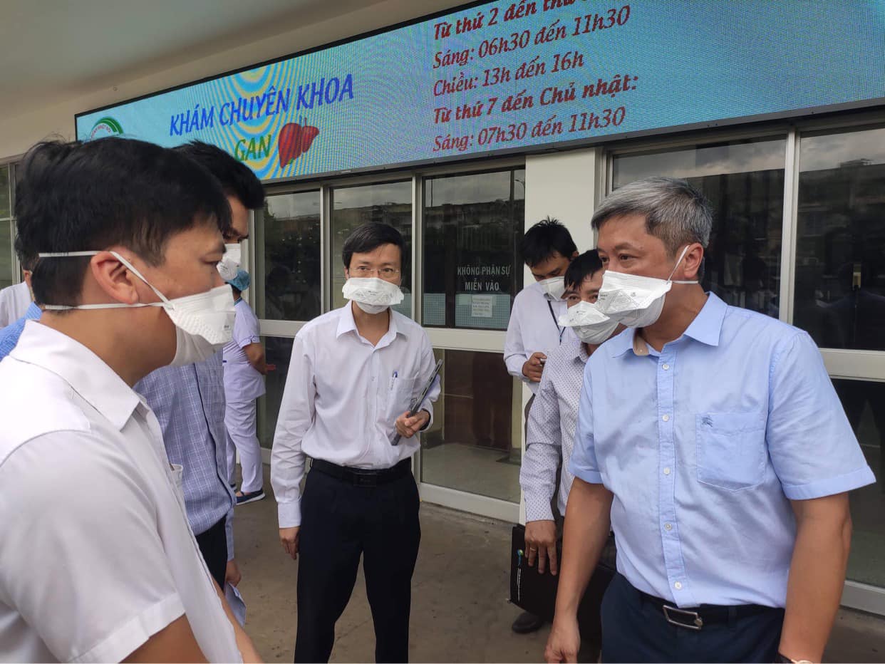 Thứ trưởng Nguyễn Trường Sơn rời tâm dịch Bắc Giang, nhận nhiệm vụ mới ở TP HCM - Ảnh 1.
