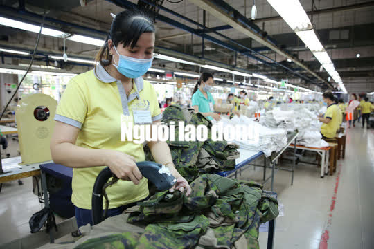 Đề xuất giảm 50% mức hưởng nếu r&uacute;t bảo hiểm x&atilde; hội  một lần: Phải s&ograve;ng phẳng với người lao động - Ảnh 2.