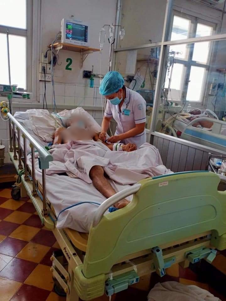 Chùm ảnh: Bên trong Bệnh viện Bệnh Nhiệt đới TP HCM đang bị phong tỏa - Ảnh 2.