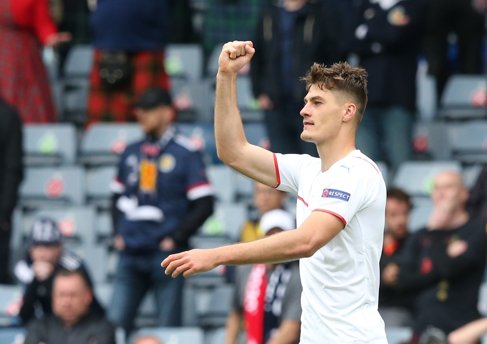 Siêu phẩm Patrik Schick bắn hạ Scotland, CH Czech lên đỉnh bảng D