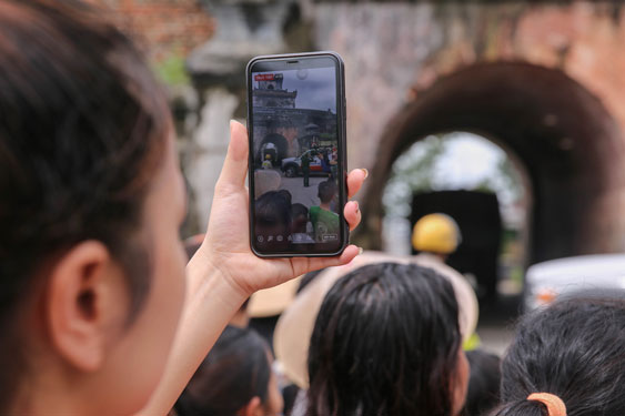 Chặn livestream "bẩn"? (*): Đã đến lúc phải xử lý nghiêm