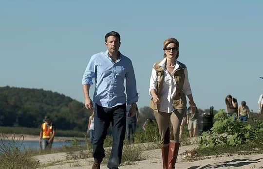 Diễn vi&ecirc;n &ldquo;Gone girl&rdquo; thiệt mạng sau nguy kịch v&igrave; xe t&ocirc;ng - Ảnh 3.