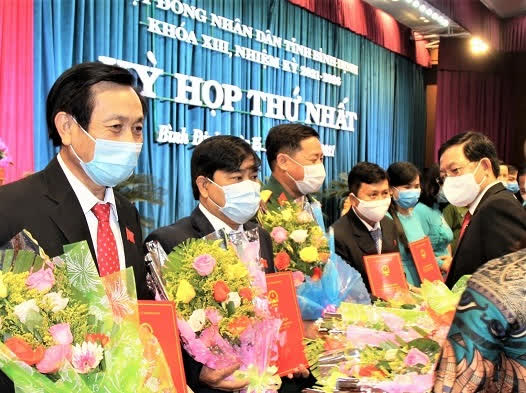 Bí thư Bình Định Hồ Quốc Dũng tái đắc cử chức Chủ tịch HĐND tỉnh