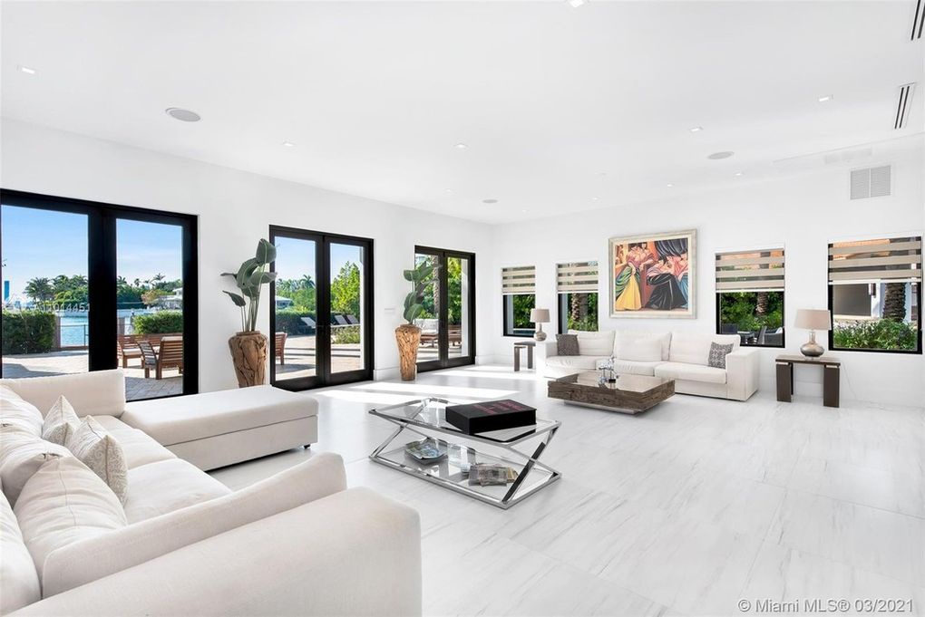 Biệt thự giá thuê 130.000 USD/tháng của Ben Affleck và Jennifer Lopez - Ảnh 3.