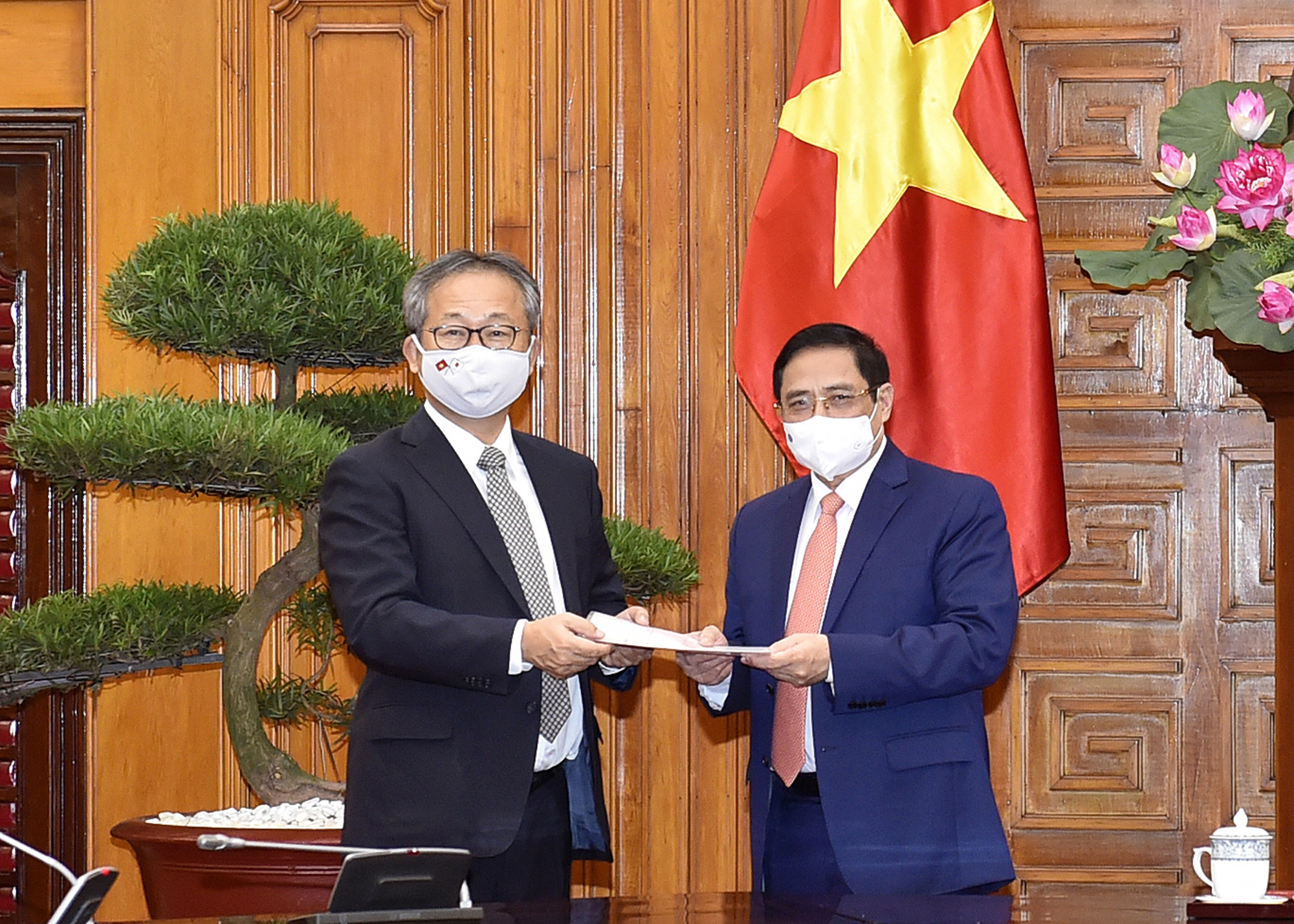 Nhật Bản hỗ trợ Việt Nam 1 triệu liều vắc-xin Covid-19, chuyển ngay trong ngày mai