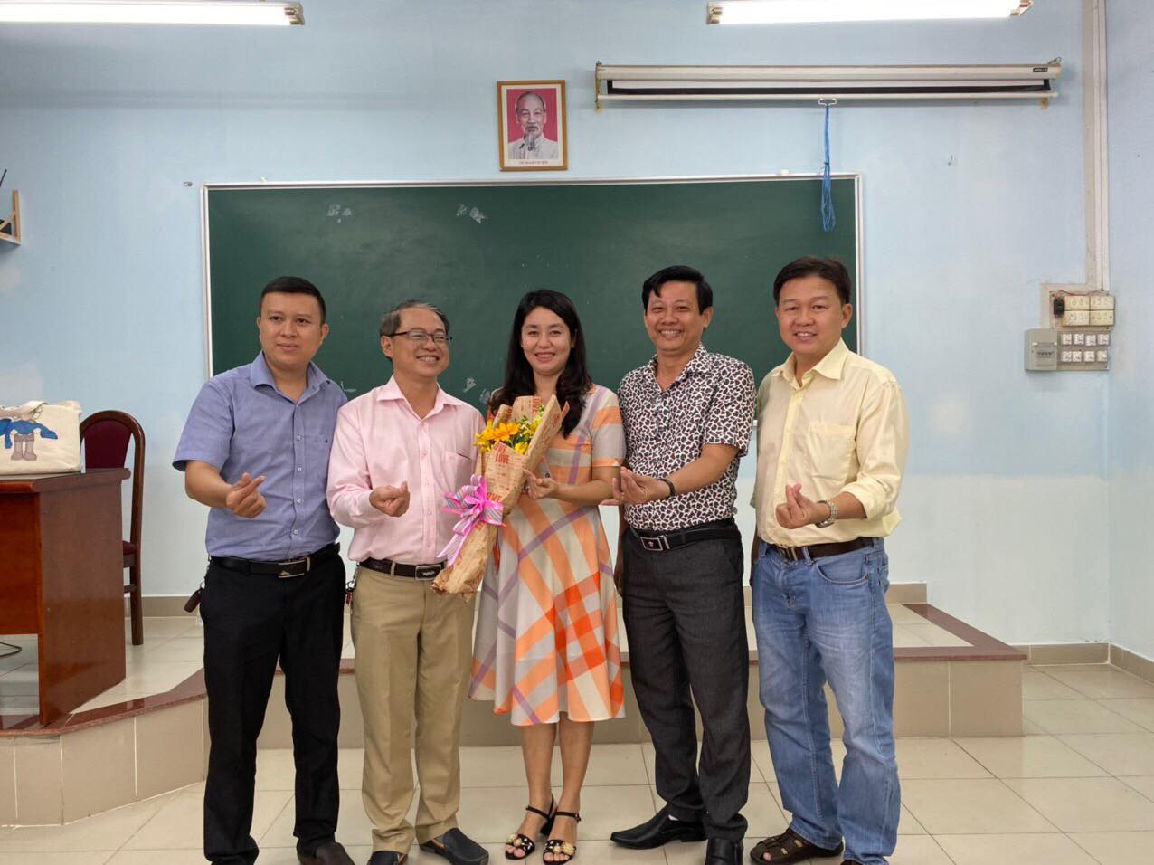 Về TP HCM đi, việc nhiều lắm, đừng lo...! - Ảnh 1.