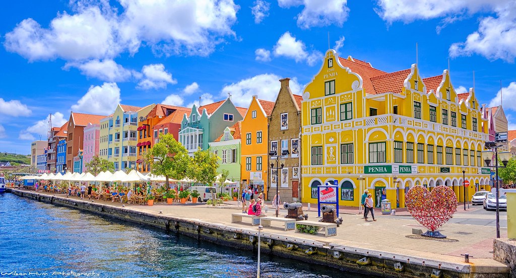 Curacao mở cửa ho&agrave;n to&agrave;n, miễn ph&iacute; kh&aacute;ch sạn đ&oacute;n du kh&aacute;ch - Ảnh 1.