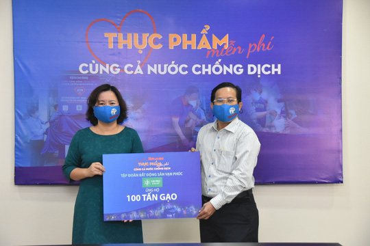 Tập đoàn Bất động sản Vạn Phúc ủng hộ 100 tấn gạo và 2.000 quần áo bảo hộ phòng, chống dịch Covid-19
