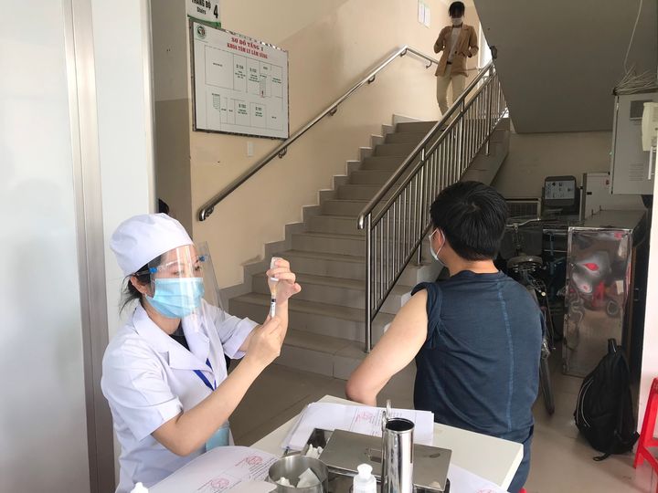 TP HCM: Xác định được 51 trường hợp tiếp xúc gần nhân viên UBND quận 7 nghi nhiễm SARS-CoV-2