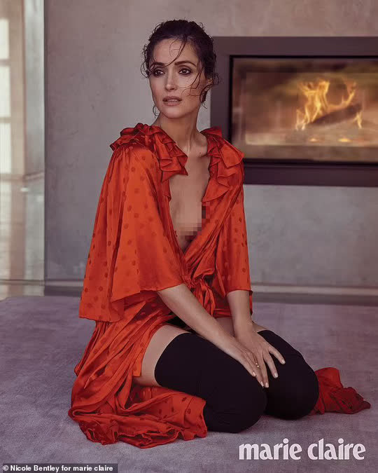 Minh tinh Rose Byrne khoe vẻ gợi cảm khó tin - Ảnh 1.