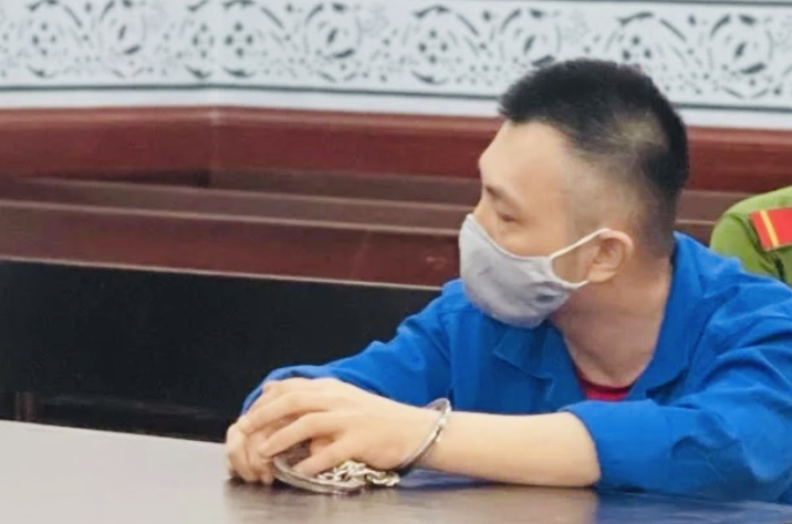Gã thanh niên nhiều lần "khủng bố", đốt nhà người khác vì ganh ghét