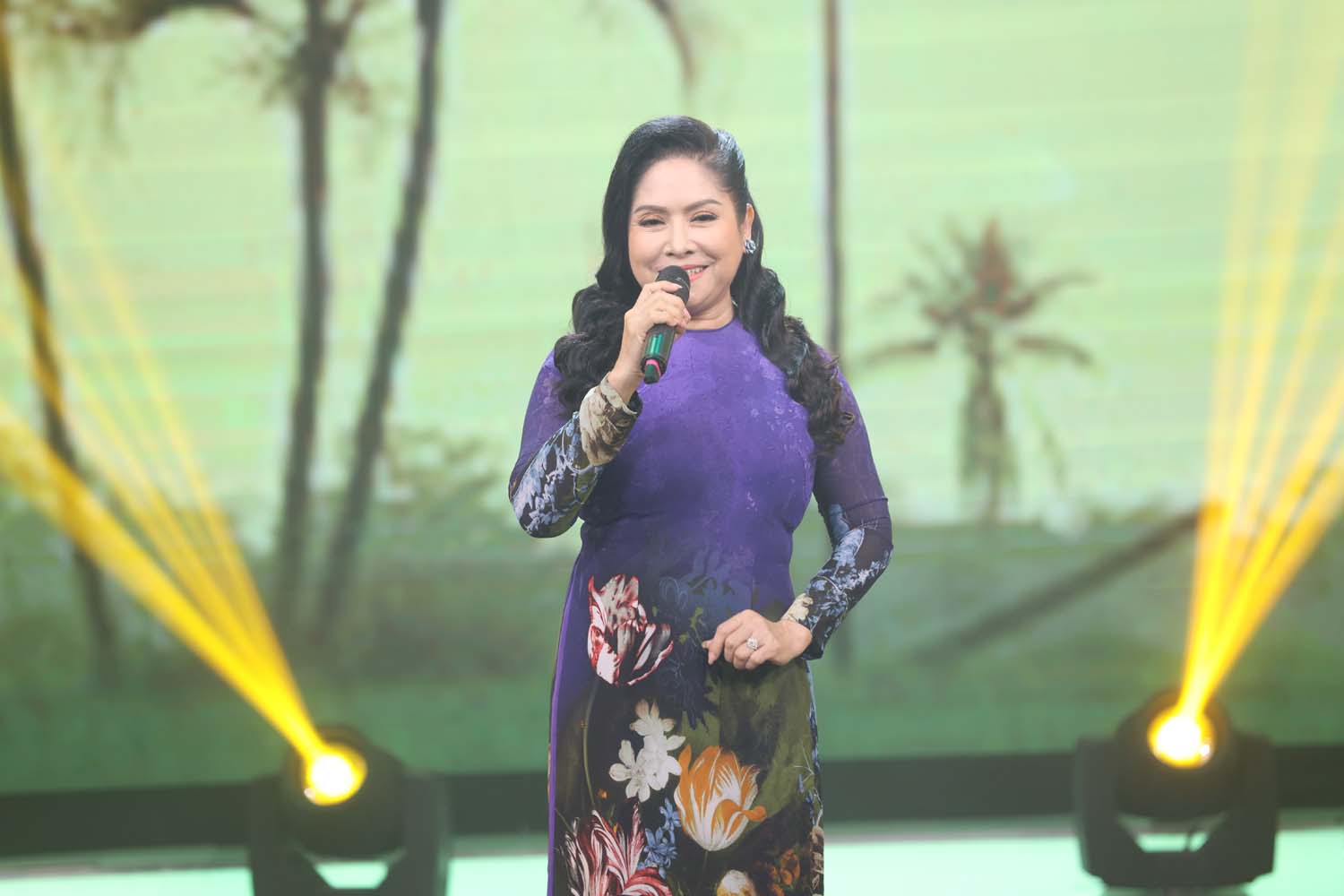 NSƯT Phượng Hằng, nghệ sĩ Châu Thanh tại chương trình Dấu ấn huyền thoại - Ảnh 2.