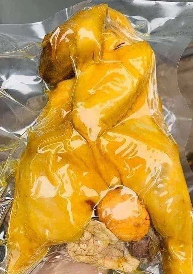 G&agrave; ủ muối hoa ti&ecirc;u si&ecirc;u rẻ tr&ecirc;n chợ mạng - Ảnh 2.