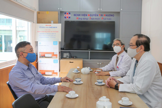 Giám đốc Bệnh viện Nguyễn Tri Phương: Cảm ơn sự hỗ trợ thiết thực của Báo Người Lao Động! - Ảnh 4.