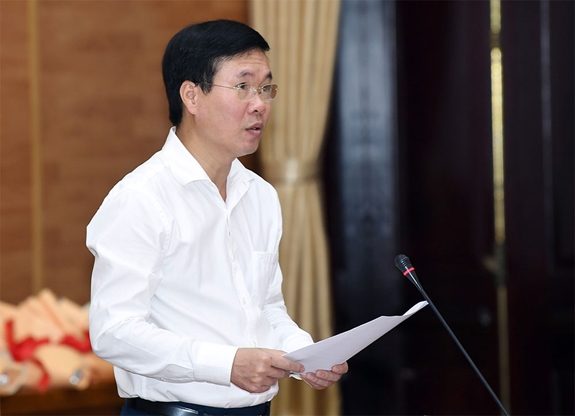 Công bố quyết định của Bộ Chính trị về công tác cán bộ - Ảnh 10.